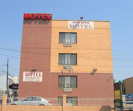 Red Carpet Inn Brooklyn